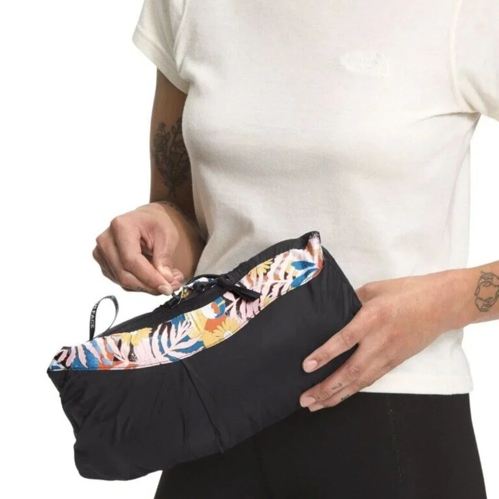 The‎ North Face Women’s 1996 Retro Nuptse Jacket - NWT - Picture 7 of 14